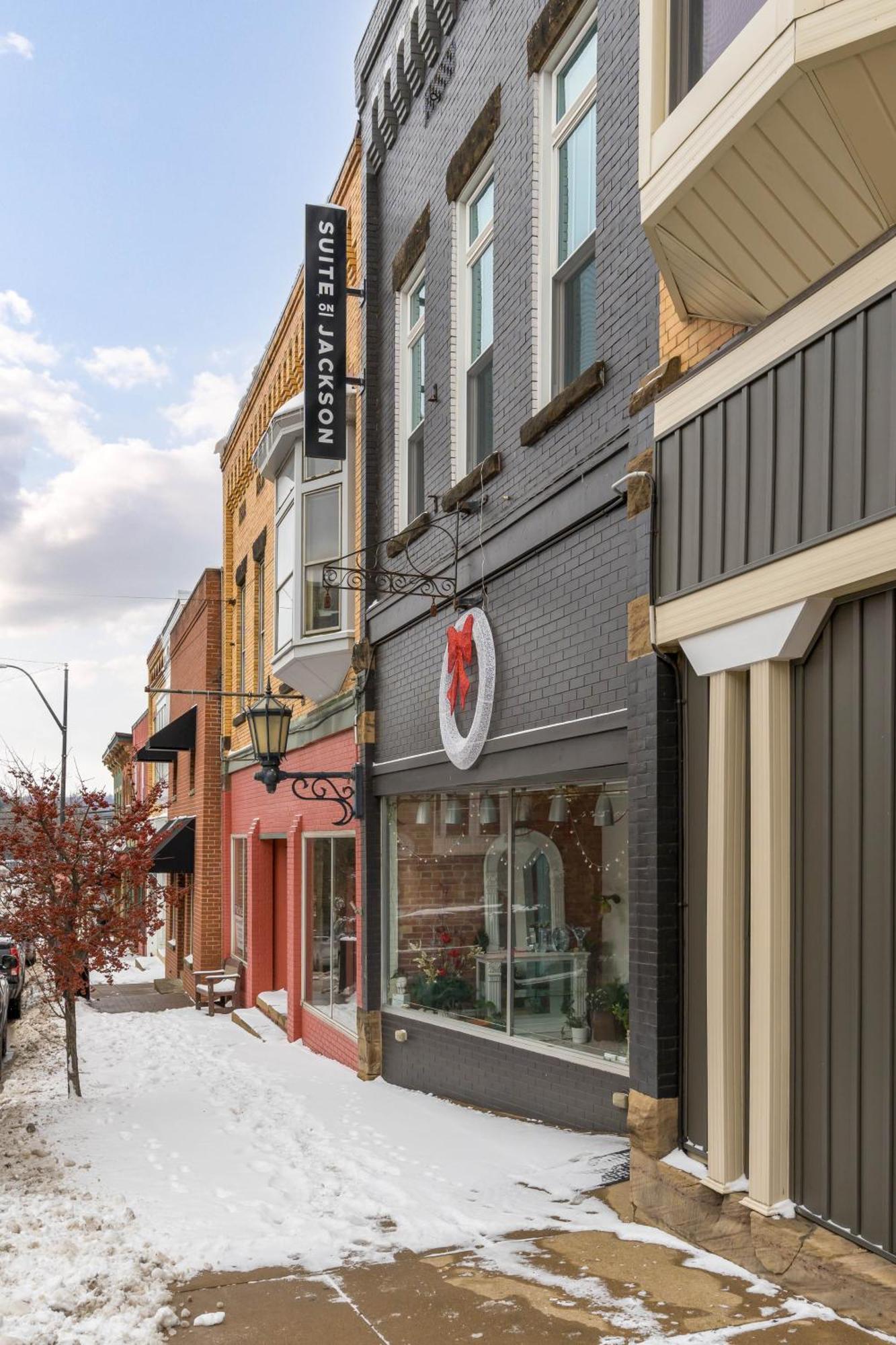 Spacious Luxury Apt In Historic Downtown - Oh Amish Country Millersburg Exterior foto